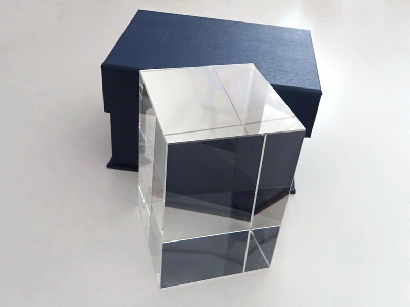 crystal glass cuboid clear 80x80x120 mm. Optically pure glass quality